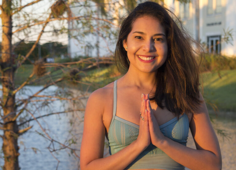 Tus primeros pasos en el yoga: una guía para un camino de bienestar y menos estrés