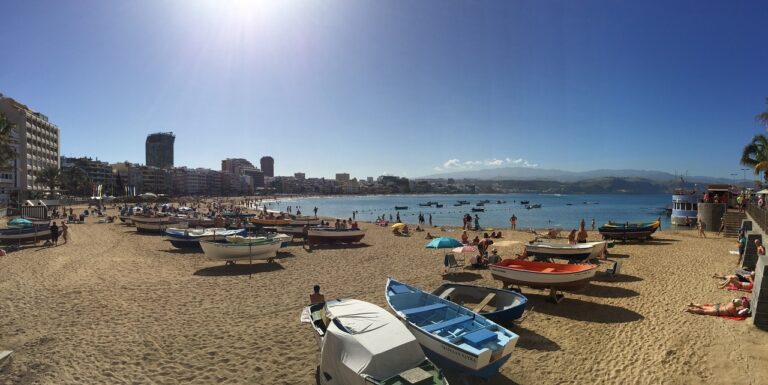 Visitar Las Palmas y la playa de Las Canteras: El destino vacacional perfecto