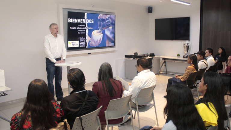 Nestlé lanza el programa Jóvenes Baristas en pro de la empleabilidad y el emprendimiento en el sector cafetalero del país