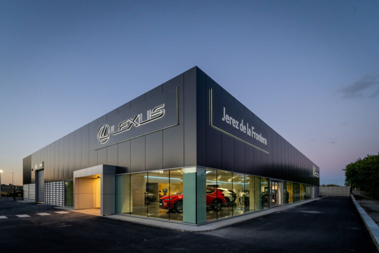 Lexus Jerez inaugura sus nuevas instalaciones