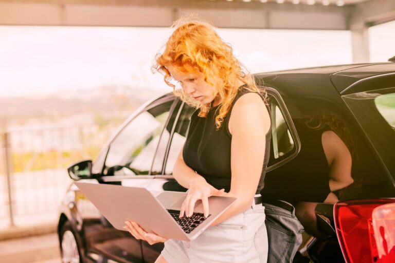 ¿Cuánto cuesta mantener un automóvil en España?