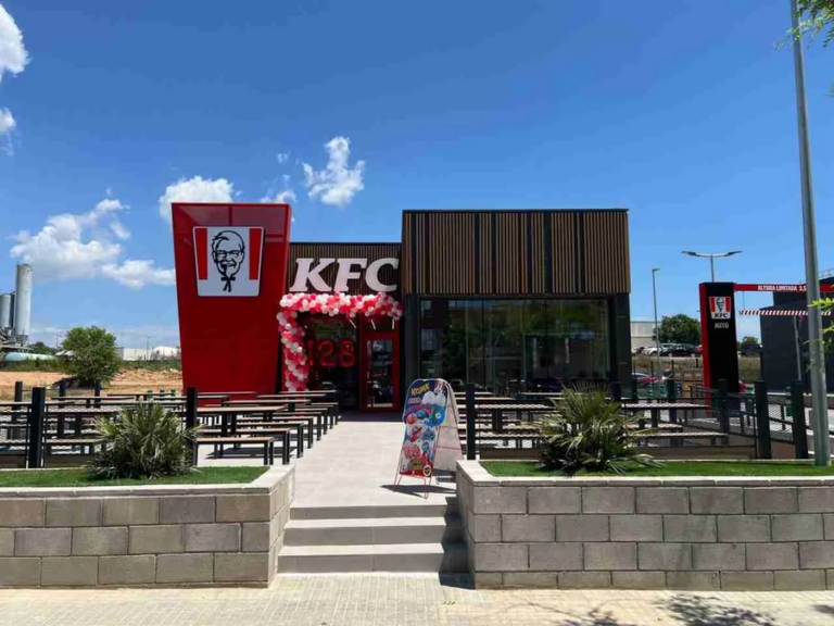  KFC inaugura un nuevo restaurante en San Cugat del Vallés