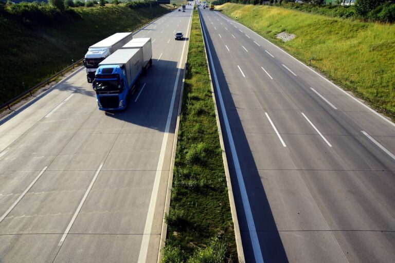 El crecimiento del transporte por carretera de mercancías en España